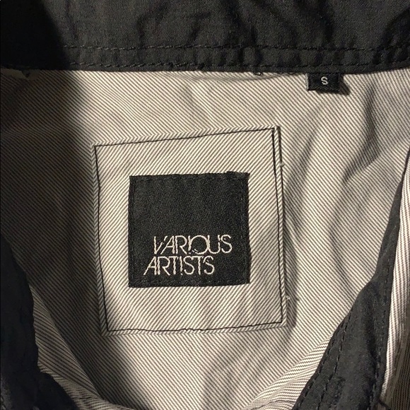 Men’s Small button up shirt - Picture 3 of 3